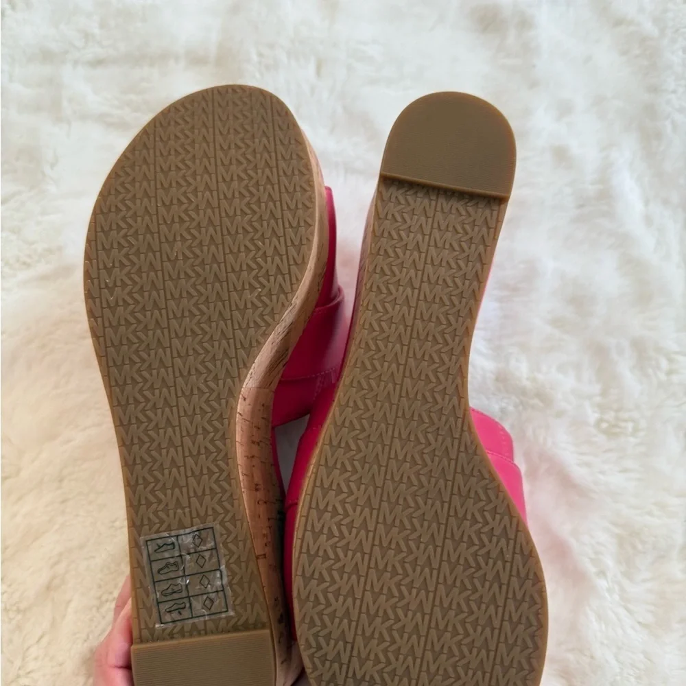 MICHAEL KORS Wedge Slides Fuchsia Pink Gold MK Logo Cork Size 8